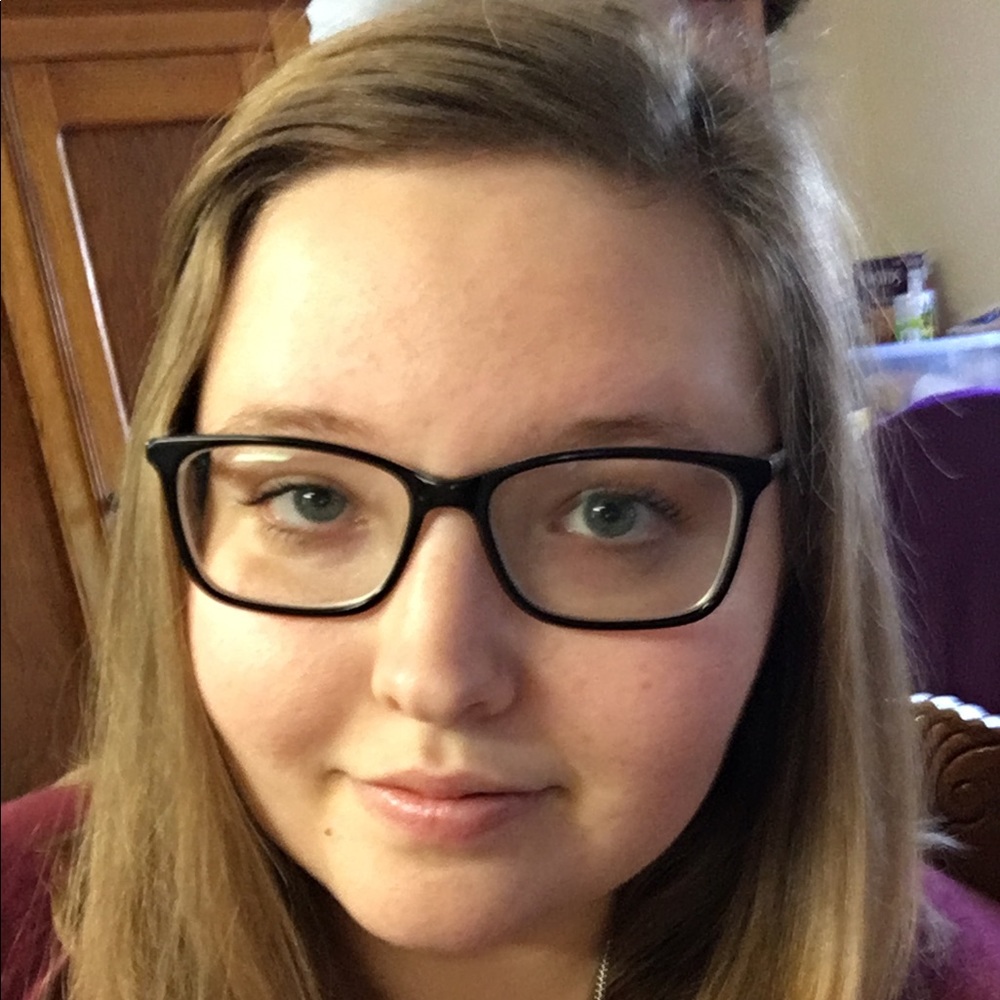 Meet your Posher, Kelly